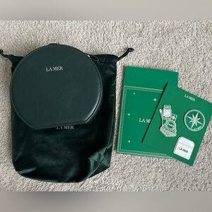 La Mer cosmetic bag set